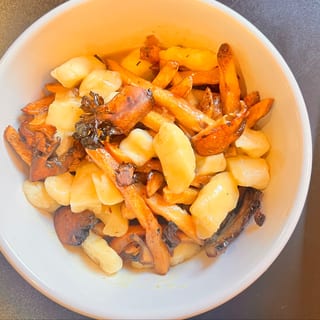 Mushroom Poutine